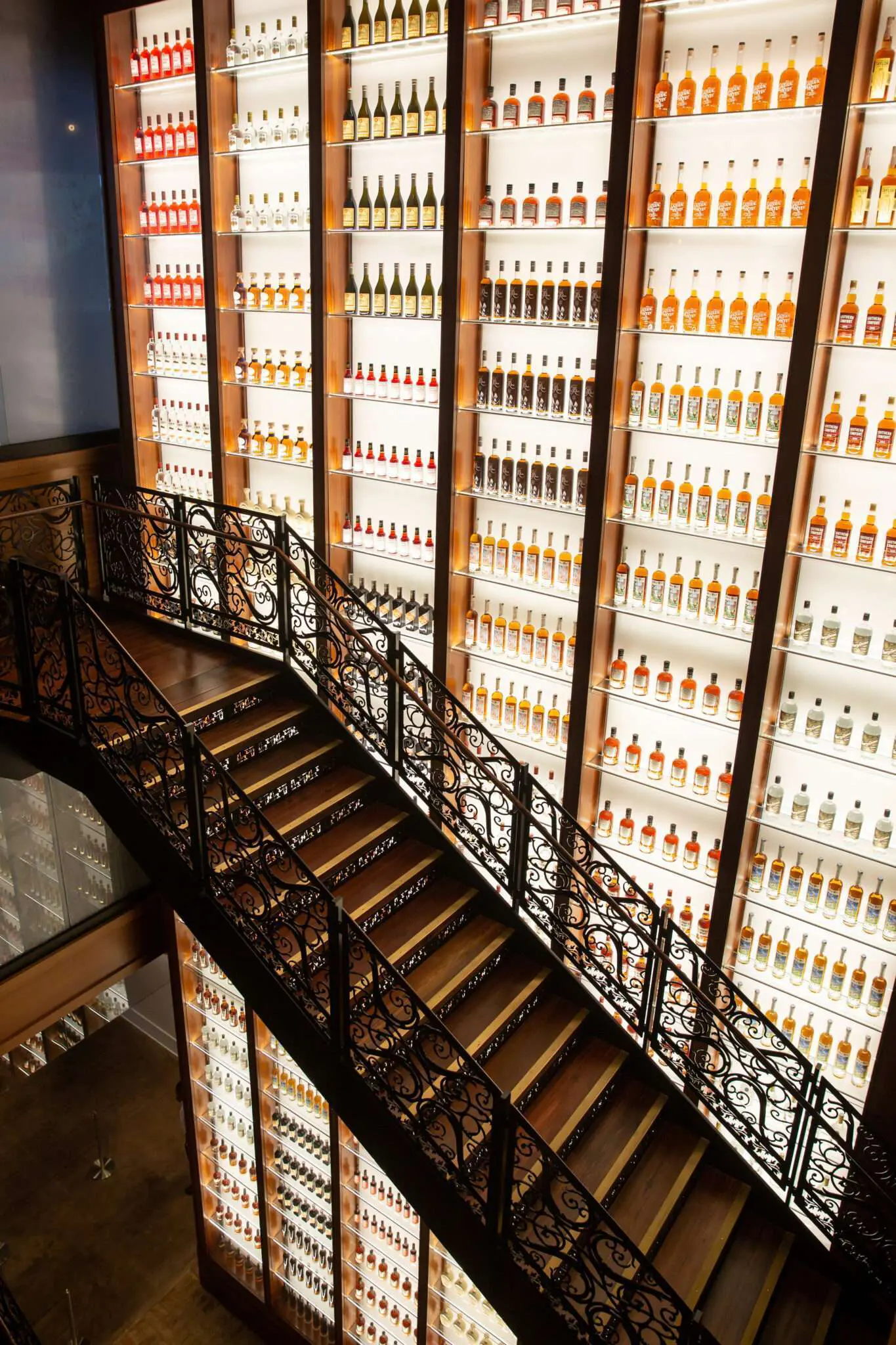 alcohol bottles on shelfs