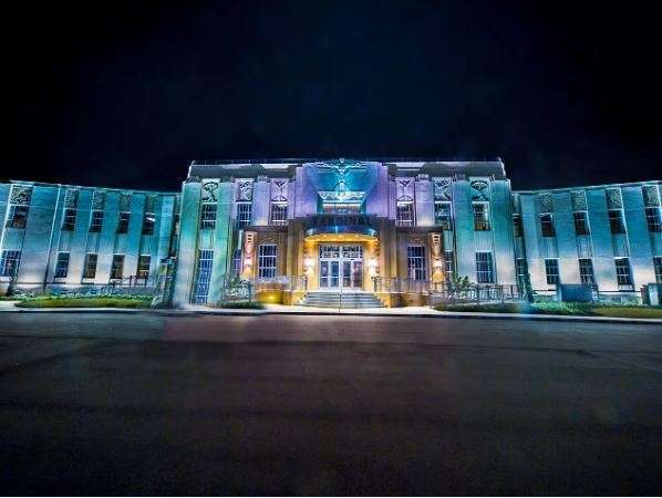 lakefront airport exterior