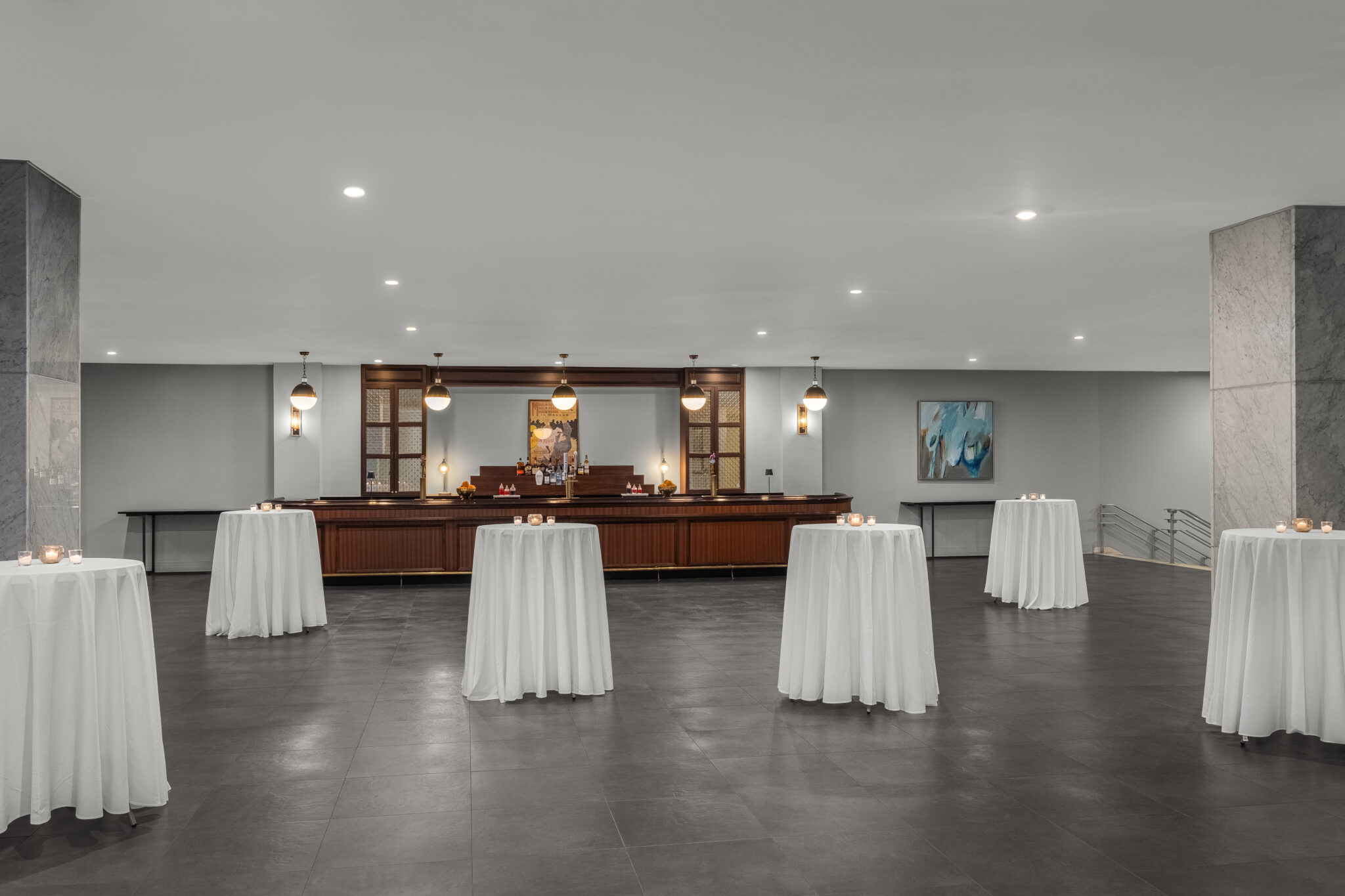 Jung Hotel dining room